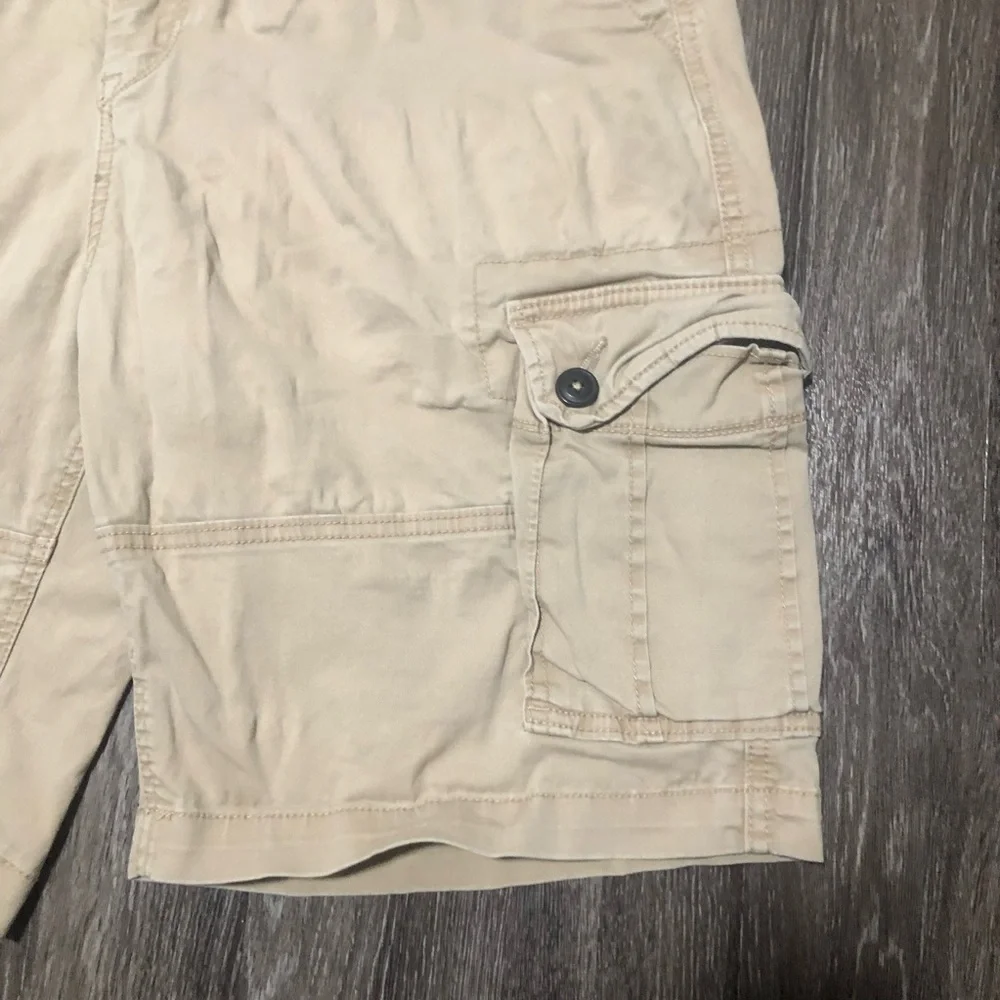 Aeropostale Tan Cargo Shorts